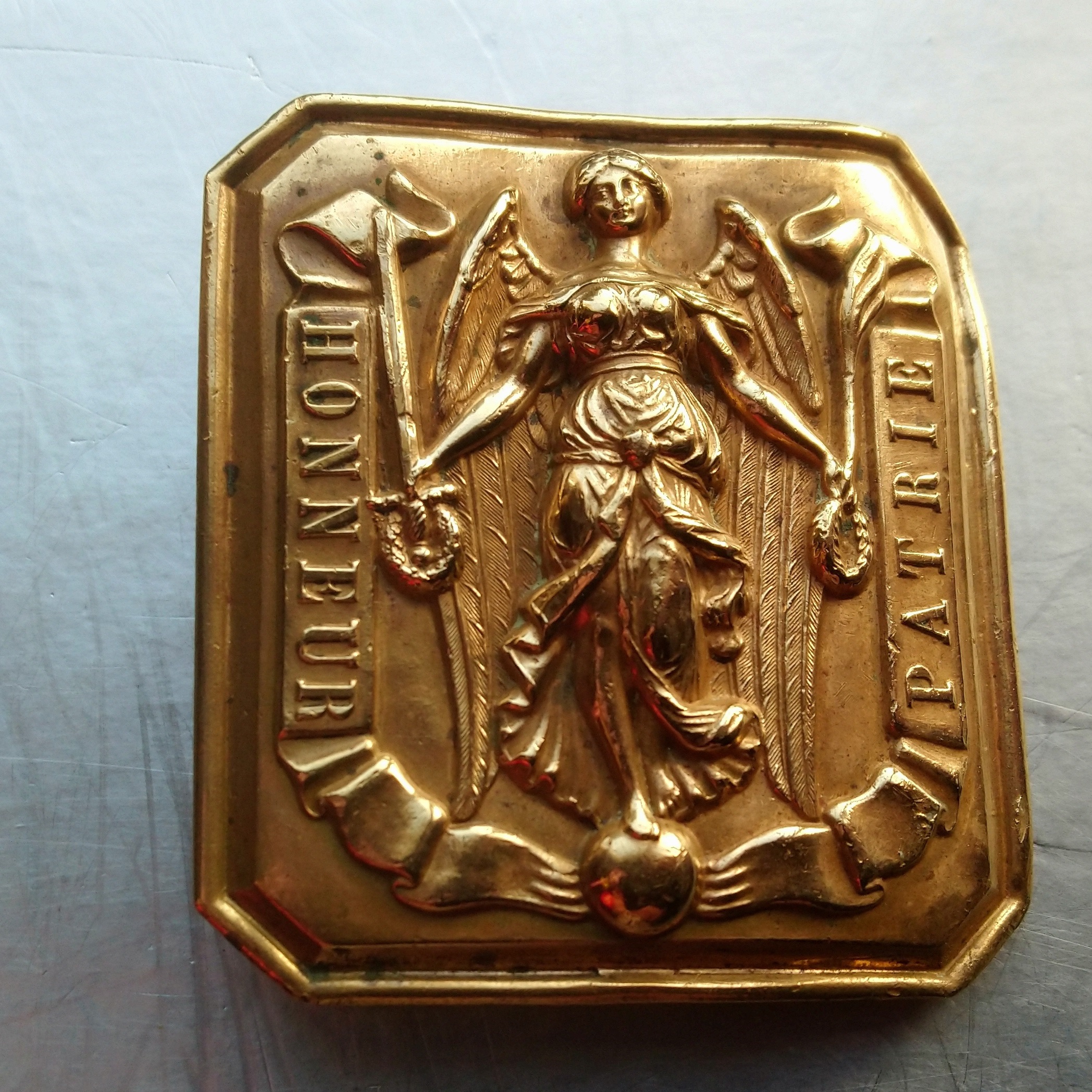 Boucle de ceinturon d'officier d'infanterie Français modèle 1845 - French infantry officer's belt buckle model 1845 Boucle de ceinturon d'officier d'infanterie Français modèle 1845 - French infantry officer's belt buckle model 1845