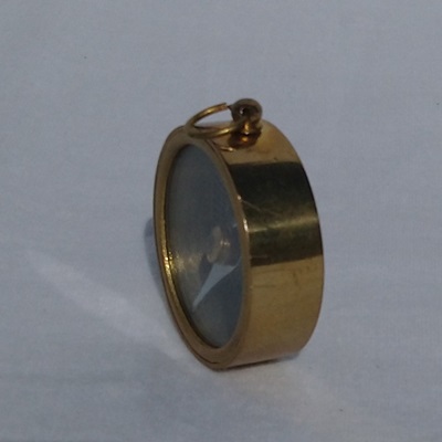 Boussole en laiton du Festival International du Film Publicitaire de Cannes - Brass compass of the International Advertising Film Festival of Cannes Boussole en laiton du Festival International du Film Publicitaire de Cannes - Brass compass of the International Advertising Film Festival of Cannes