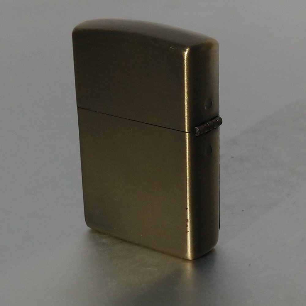 Briquet style zippo en laiton EARTH Star smoking set - Earth Star brass Zippo-style lighter smoking set Briquet style zippo en laiton EARTH Star smoking set - Earth Star brass Zippo-style lighter smoking set