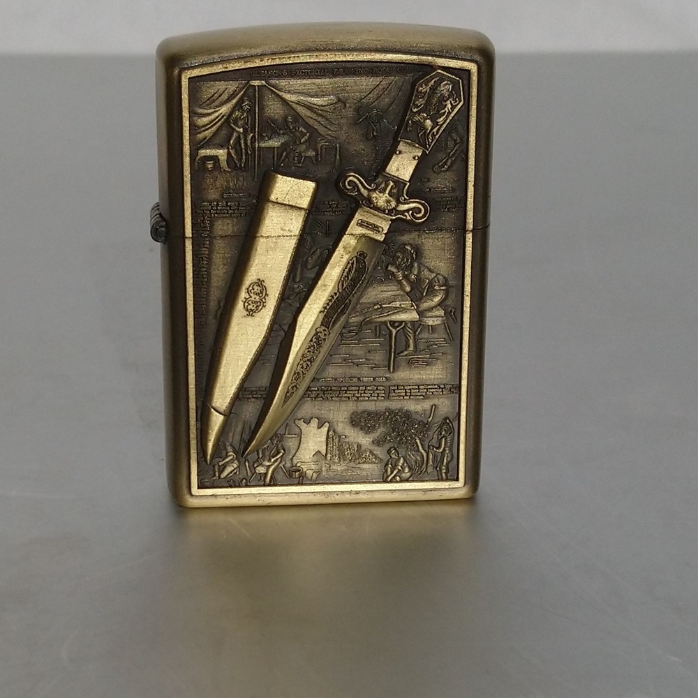 Briquet style zippo en laiton EARTH Star smoking set - Earth Star brass Zippo-style lighter smoking set
