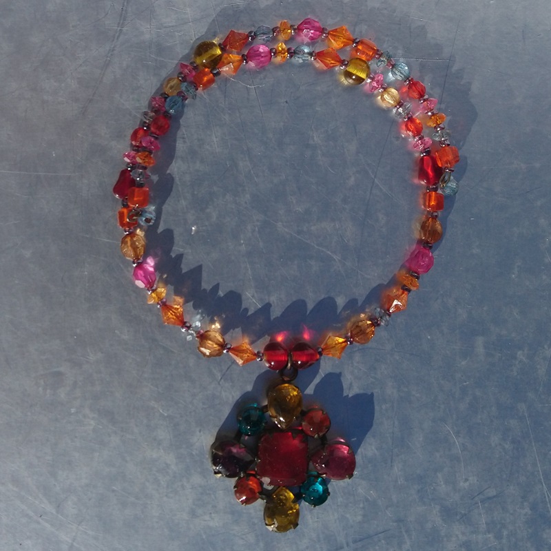 Collier hippie des années 70 en perles de verre soufflé et cuivre - 1970s hippie necklace made of blown glass beads and copper