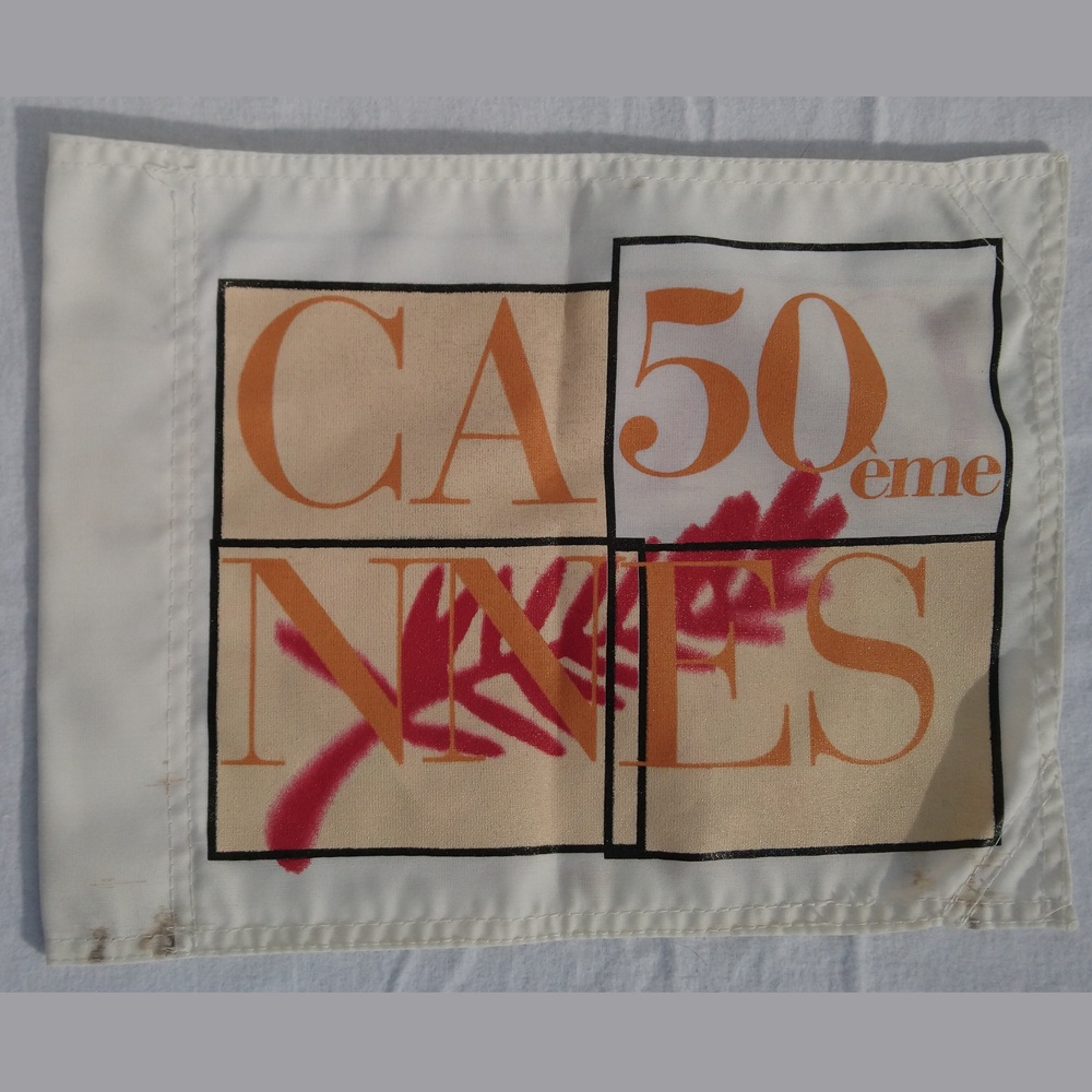 Fanion de voiture du 50ème Festival International du Film de Cannes de 1997 - Car flag of the 50th International Film Festival of Cannes in 1997