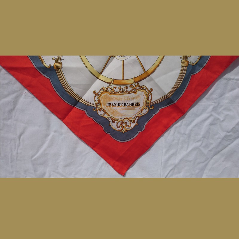 Foulard Jean de Barhein au décor de calèches France - Scarf Jean de Barhein with a carriages decor France Foulard Jean de Barhein au décor de calèches France - Scarf Jean de Barhein with a carriages decor France