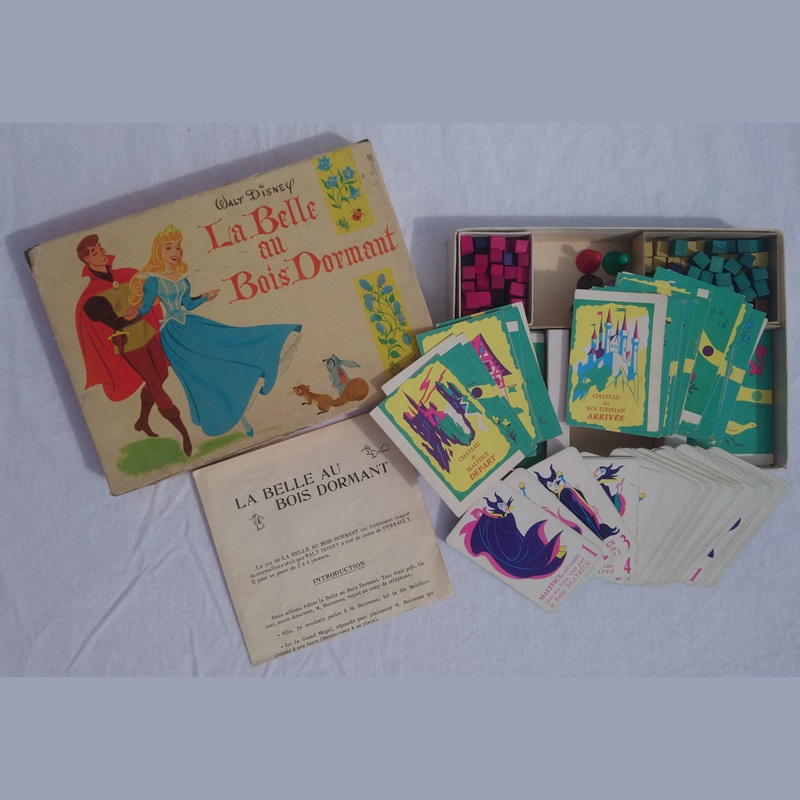 Coffret de jeu de société de La Belle au Bois Dormant de Walt Disney de 1960 - Sleeping Beauty board game set by Walt Disney from 1960 Coffret de jeu de société de La Belle au Bois Dormant de Walt Disney de 1960 - Sleeping Beauty board game set by Walt Disney from 1960