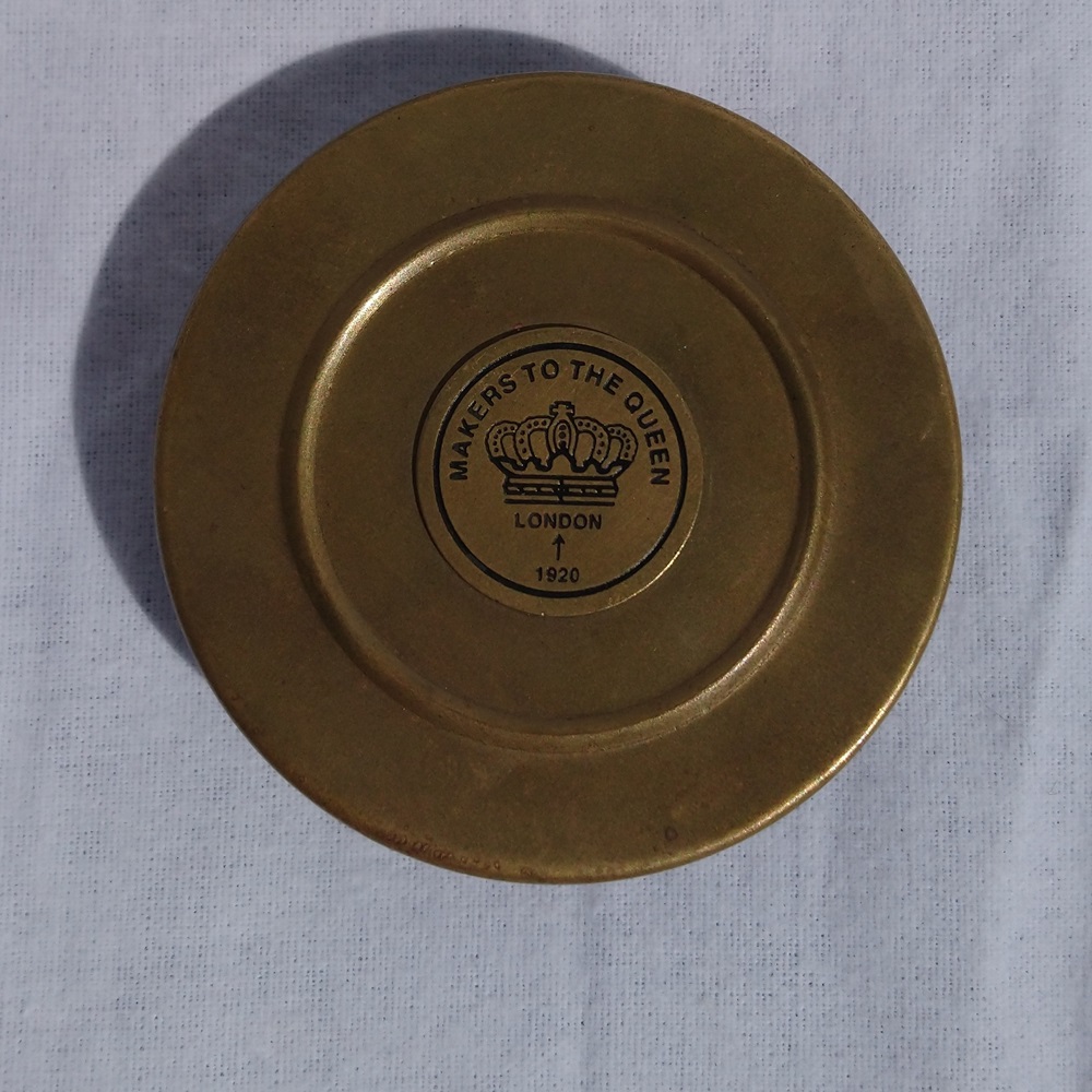 Loupe anglaise de marine en laiton massif datée 1920 - Marine brass magnifying glass dated 1920