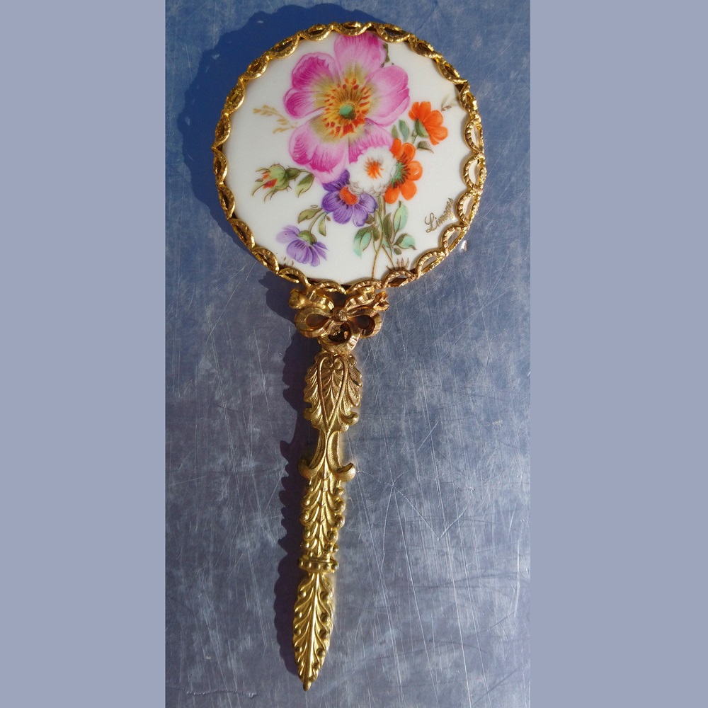 Miroir à main en porcelaine Française de Limoges et bronze doré des années 1960 - French porcelain hand mirror from Limoges and gilded bronze from the 1960s