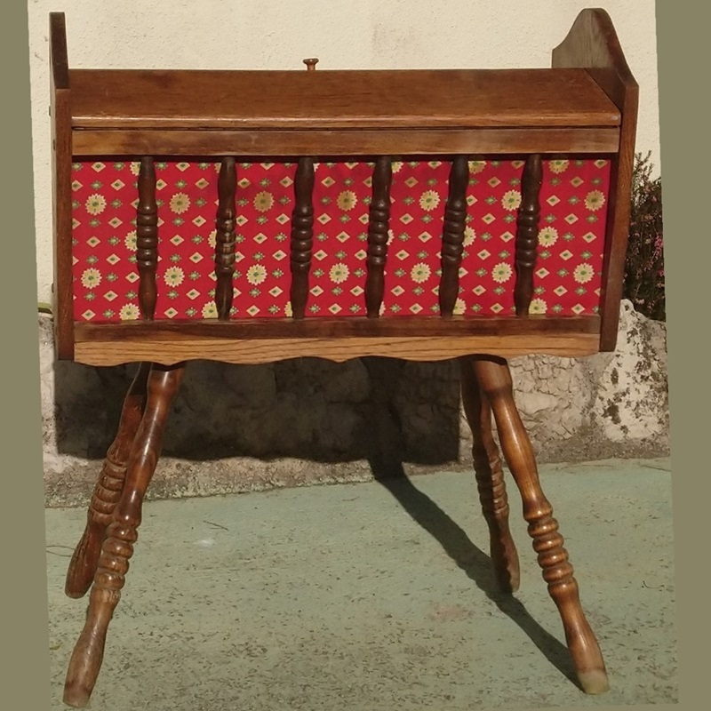 Panetière provençale Française en bois des années 50-60 - Provencal French bread box from the 50s-60 Panetière provençale Française en bois des années 50-60 - Provencal French bread box from the 50s-60