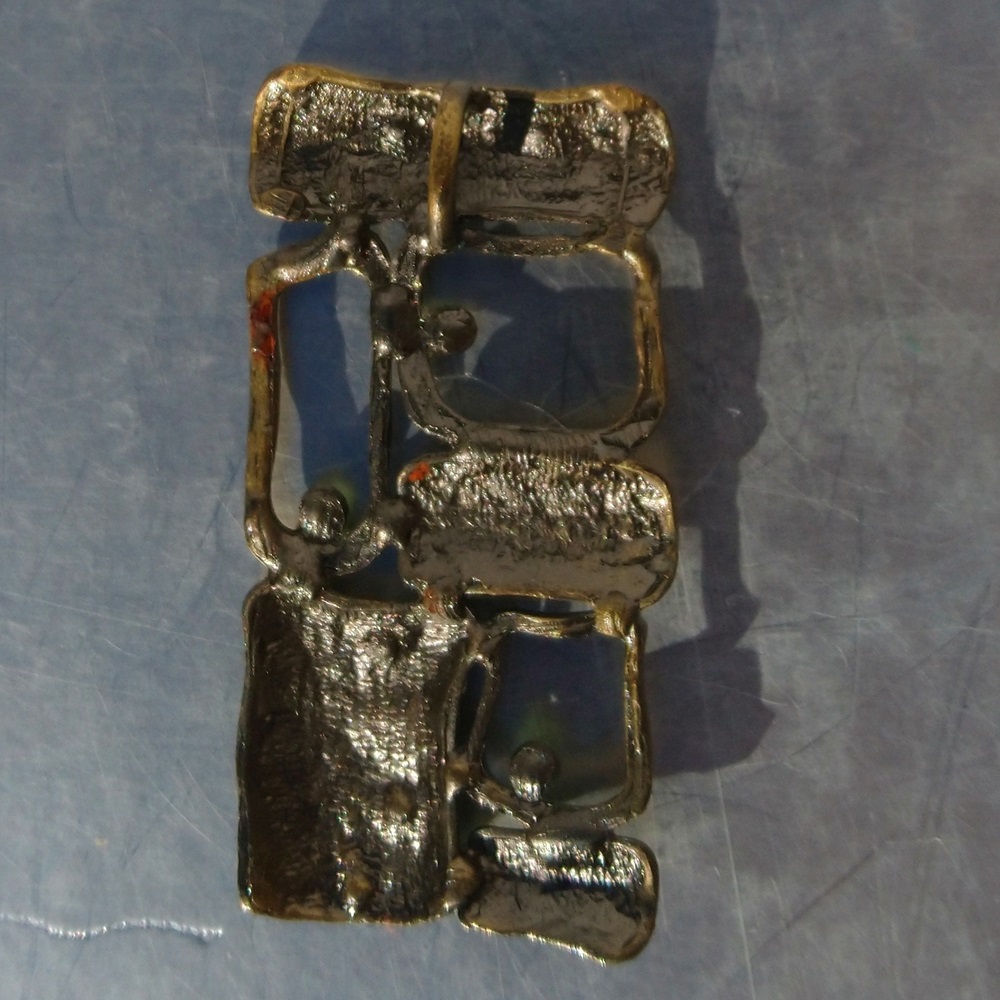 Pendentif en bronze émaillé période Hippie année 70 - Enamelled bronze pendant from the Hippie period of the 70s Pendentif en bronze émaillé période Hippie année 70 - Enamelled bronze pendant from the Hippie period of the 70s