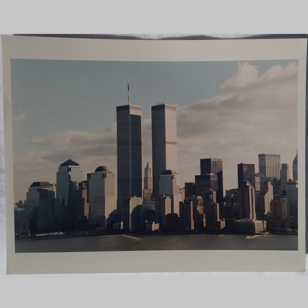 Photographie professionnelle couleur Kodak sur pellicule couleur argentique du World Trade Center - Professional color photograph Kodak on color film of the World Trade Center