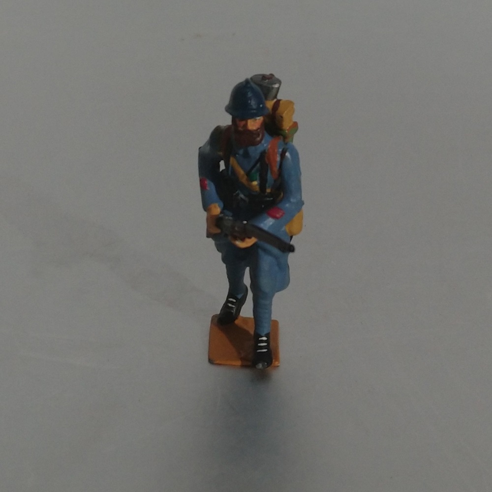Soldat de plomb d'un Poilu de l'armée Française durant la 1ère guerre mondiale (1914 - 1918) - Lead soldier of a Poilu from the French army during World War I (1914 - 1918)