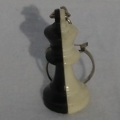 Porte clefs Roi d'échecs du 40ème Championnat de France de Grenoble en 1966 - Keychain King of chess from the 40th French Championship in Grenoble in 1966