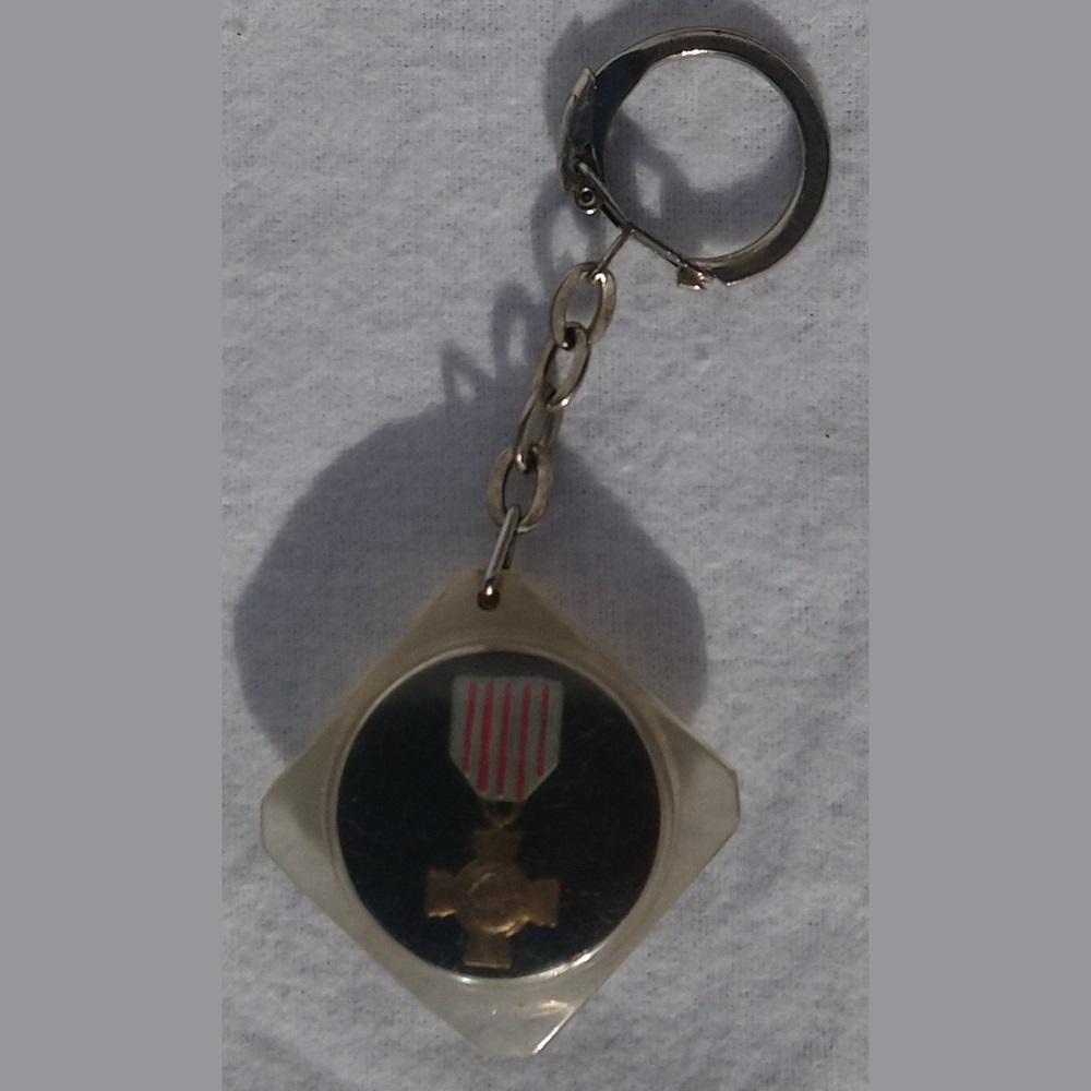 Porte-clefs Croix du combattant A.C.R. du Ministère de l'Intérieur France - Keychain Cross of the Combatant A.C.R. of the Ministry of the Interior France