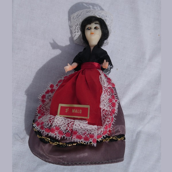 Poupée de collection Française du port de Saint Malo - French collectible doll from the port of Saint Malo Poupée de collection Française du port de Saint Malo - French collectible doll from the port of Saint Malo