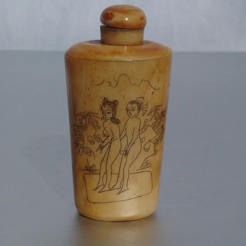 Tabatière chinoise motif érotique - Chinese snuff box with erotic pattern
